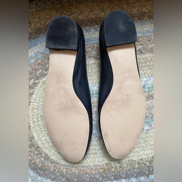 Cole Hahn 9B Black Calf Leather Ballet Flat EUC with Sm heel - Picture 3 of 4
